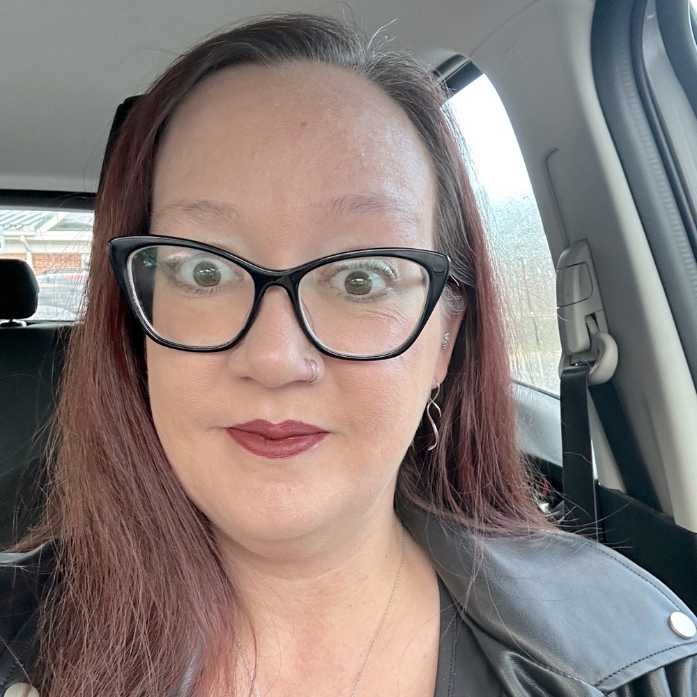 Meet your Posher, Laura